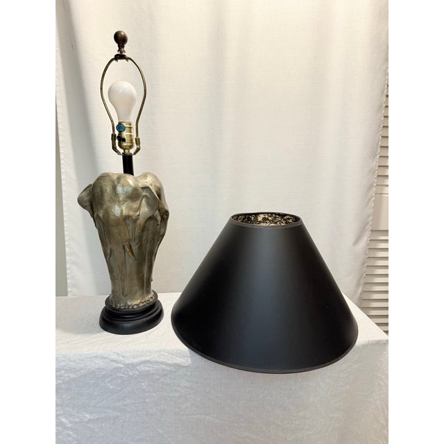 Chapman Manufacturing Company Vintage Hollywood Regency Three Sided Elephant Table Lamp With Original Faux Tortoise Shell Lined Shade For Sale - Image 4 of 11