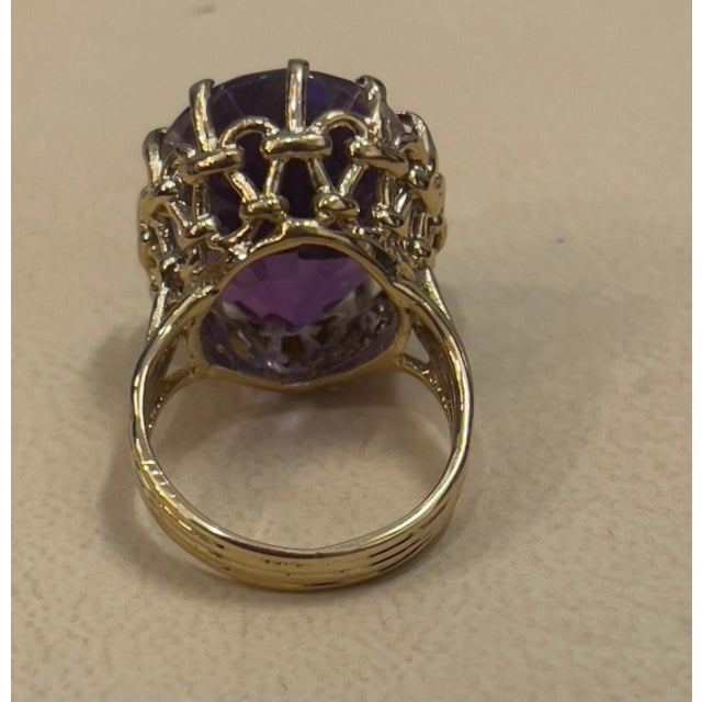 Metal 15 Carat Amethyst Cocktail Ring in 14 Karat Yellow Gold For Sale - Image 7 of 18