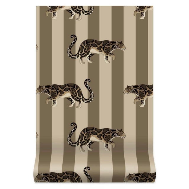 House of Hackney Prowl Full Roll in Clay. An Art Deco design makes up the pattern of the Prowl panoramic set offered by...