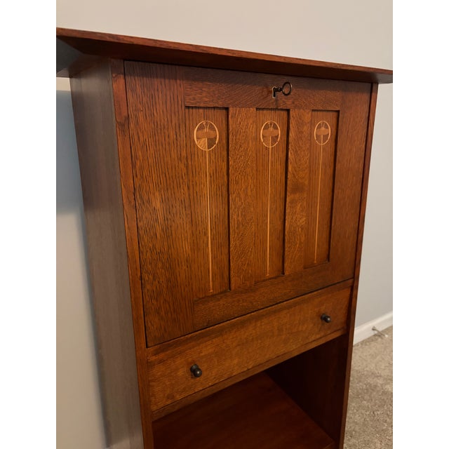 2000 - 2009 Stickley Arts & Crafts Harvey Ellis Oak Organizer Secretary For Sale - Image 5 of 8