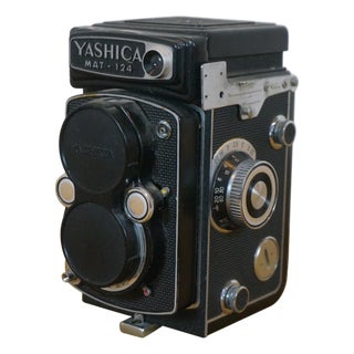 Vintage Yashica Mat-124 Medium Format TLR Film Camera Japan 6" For Sale