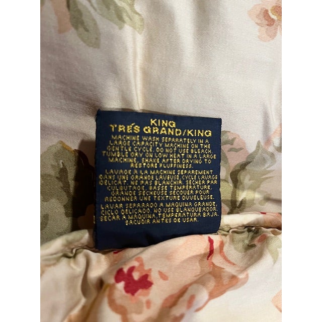 Ralph Lauren Ralph Lauren King Bedding Set - Comforter, Four (4) Pillowcases & Bedskirt For Sale - Image 4 of 12