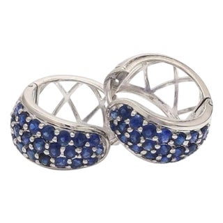 Natural 2.08 cts blue sapphire earrings in 14k gold For Sale