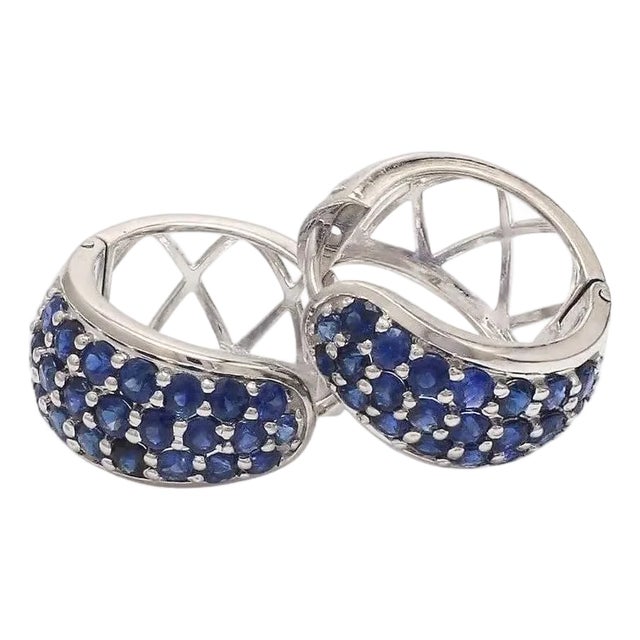 Natural 2.08 cts blue sapphire earrings in 14k gold For Sale