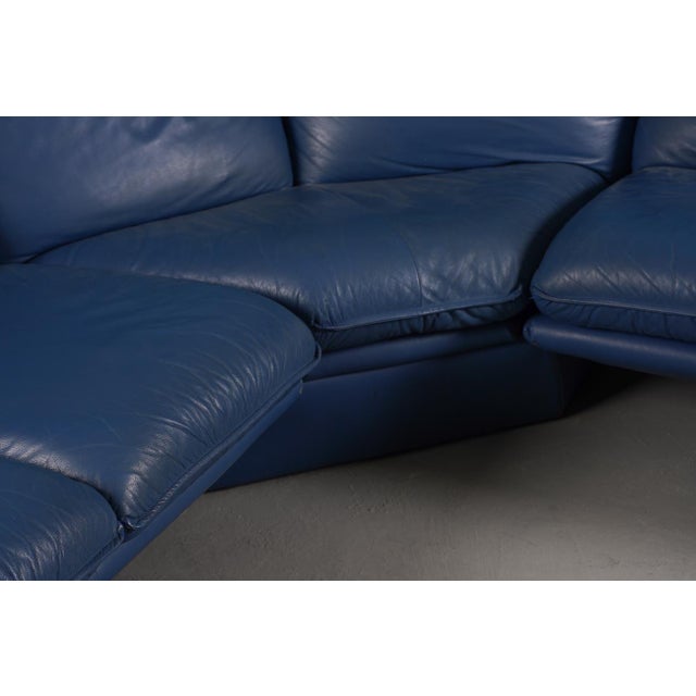 Post-Modern Leather Sofa by Nicoletti Salotti, Italy, 1980s For Sale - Image 4 of 10