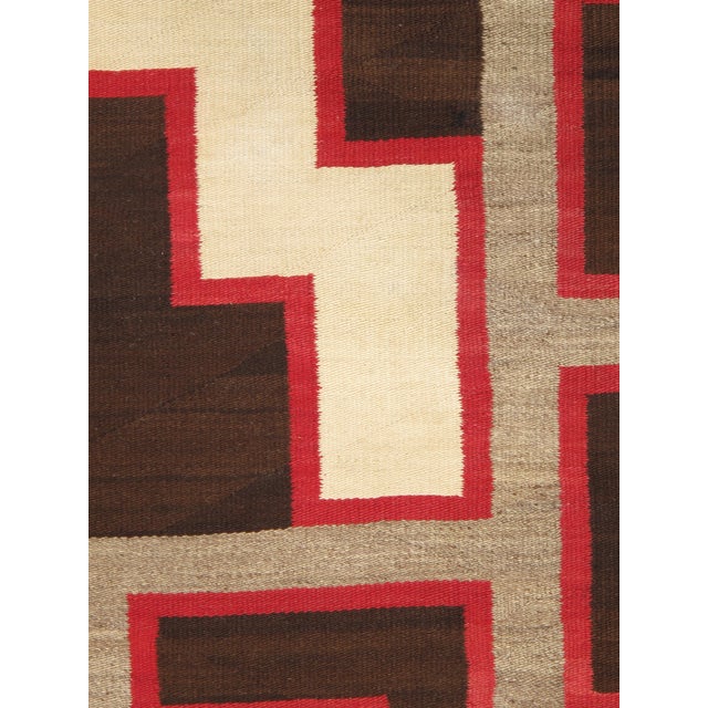 A rare and striking Navajo Rug early 20th-century Navajo weaving, Crystal-style For Sale In New York - Image 6 of 16