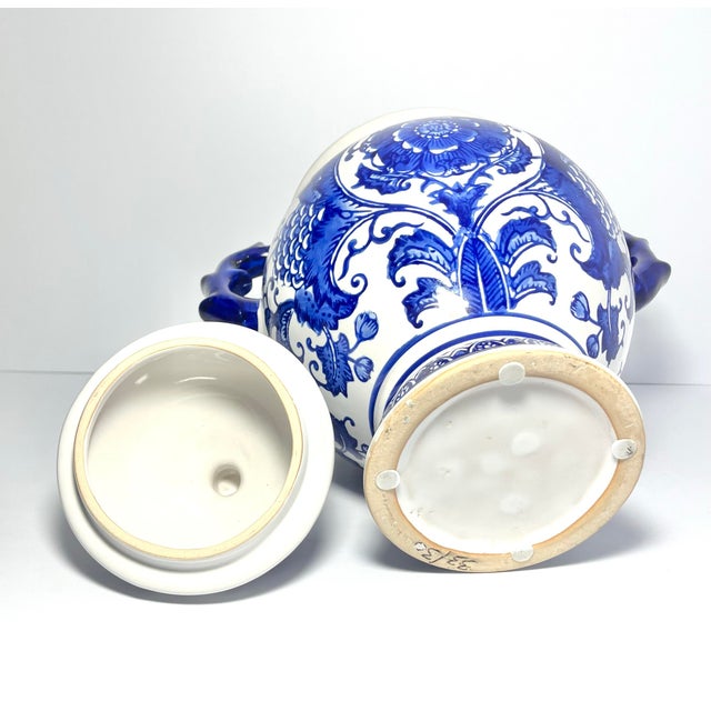 2010s Chinoiserie Chinese Blue & White Large Ceramic Hand Painted Ginger Jar For Sale - Image 9 of 9