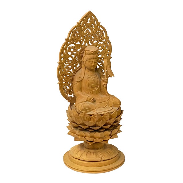 Chinoiserie Chinese Sandal Wood Lotus Base Kwan Yin Bodhisattva Statue For Sale - Image 3 of 7