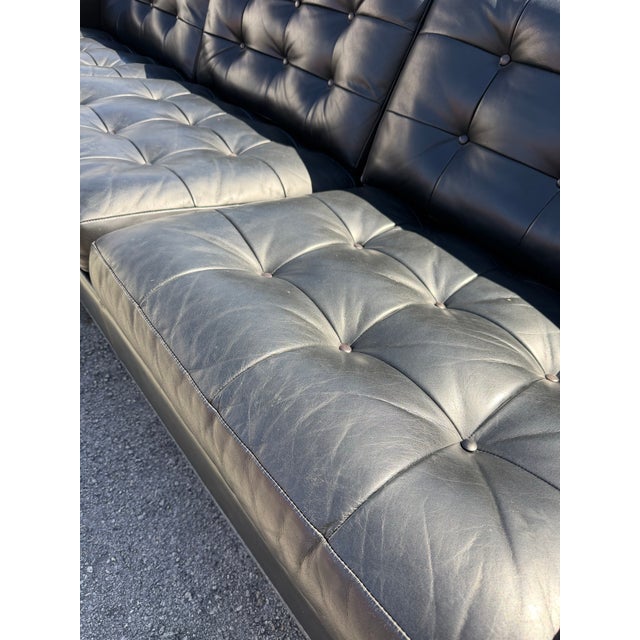 Iconic Florence Knoll Relaxed Sofa Original Vintage Tufted Leather and Chrome Plated Steel With Original Label For Sale In Miami - Image 6 of 8