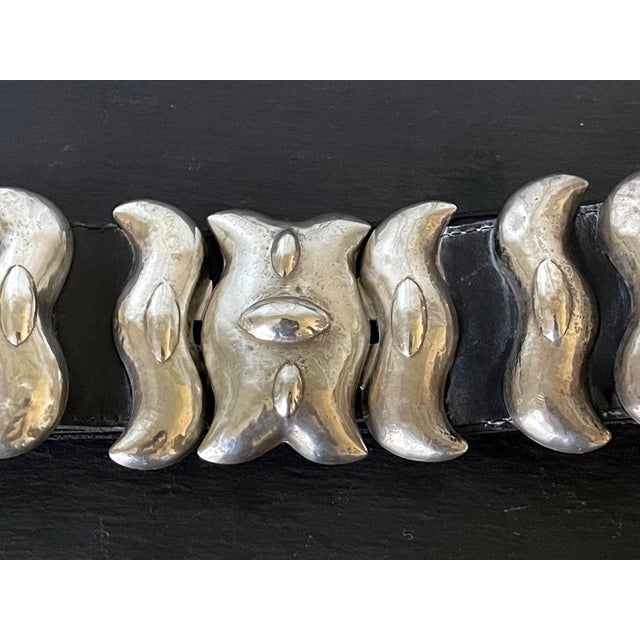 Metal Bespoken Leather Belt with Sculptural Sterling Buckles Graziella Laffi For Sale - Image 7 of 12