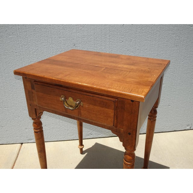 1970s Vintage Ethan Allen Brown Maple Side Table ~ Key Table Lh37 For Sale - Image 5 of 12