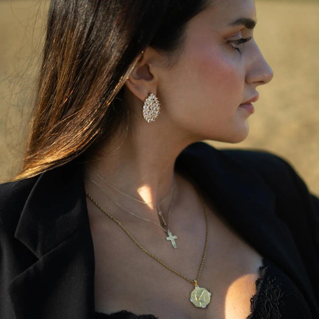 Asian Starlight Bloom Gold Stud Earrings, A Pair For Sale - Image 3 of 9