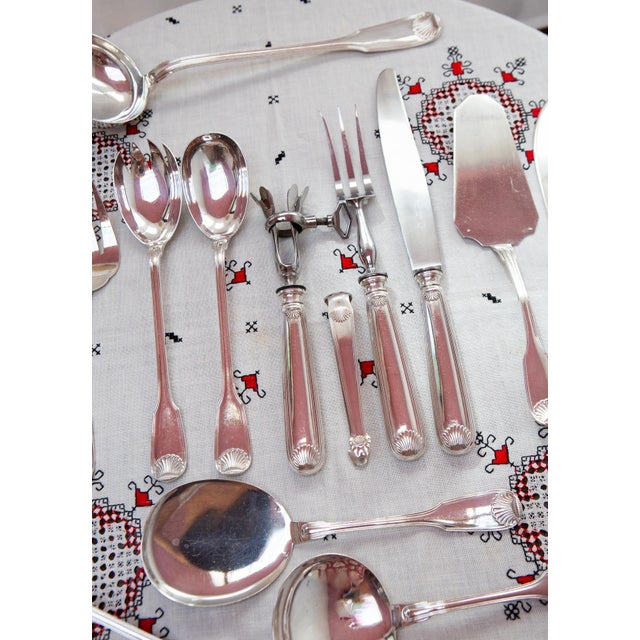 French Louis XV Coquille Cutlery Set for 12 in Silver-Plated Metal by Felix Frères, 1950s, Set of 186 For Sale - Image 7 of 18