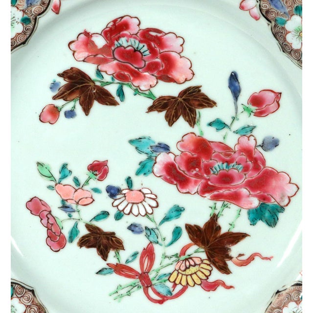 Rose Chinese Export Porcelain Famille Rose Plate With Ribbon-Tied Peony Bouquet For Sale - Image 8 of 8
