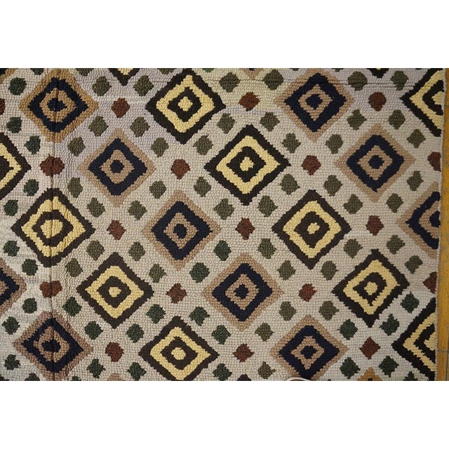 1960s Gray Diamond Vintage American Hooked Rug 5' 11" X 8' 6" Handknotted Wool Carpet For Sale In New York - Image 6 of 18