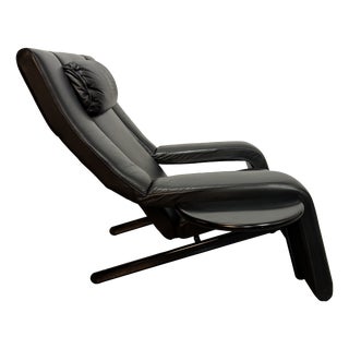Mid-Century Italian Kilkis Lounge Chair with Ottoman and Integrated Small Side Table in Black Leather by Ammaniti & Vitello for Brunati, Italy, 1960s For Sale