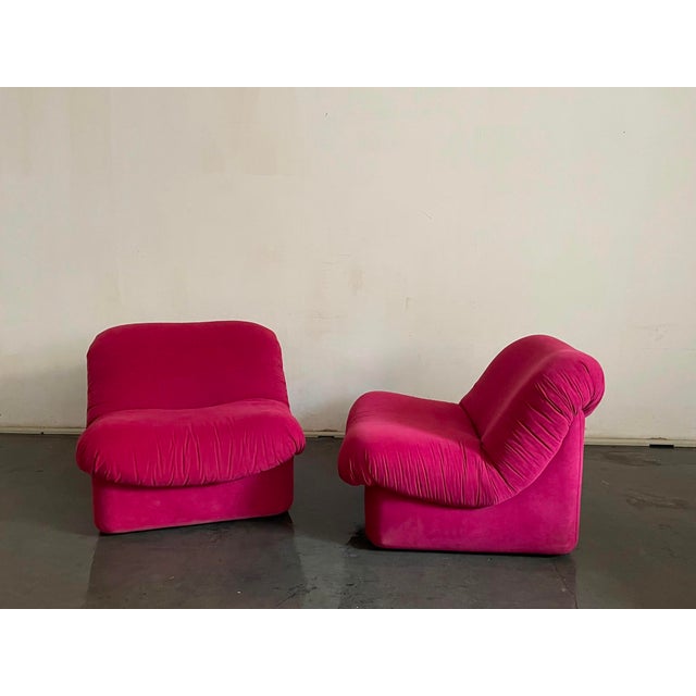 Raspberry Pink Italian Textile Modular Sofa, 1970s For Sale - Image 8 of 8