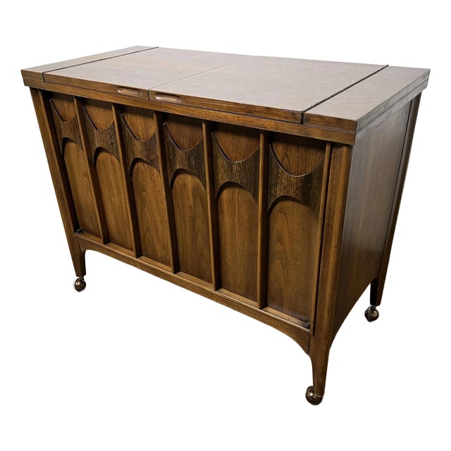 Kent Coffey Mid-Century Modern Bar / Drinks Serving Cart With Expandable Top For Sale