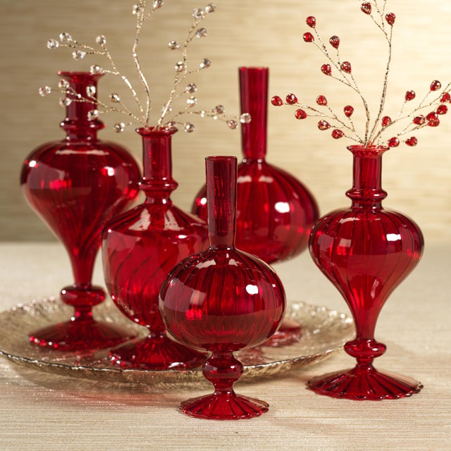 Contemporary Vellum 2-Piece Set Red Spiral Glass Vases, Urn Shape For Sale - Image 3 of 3