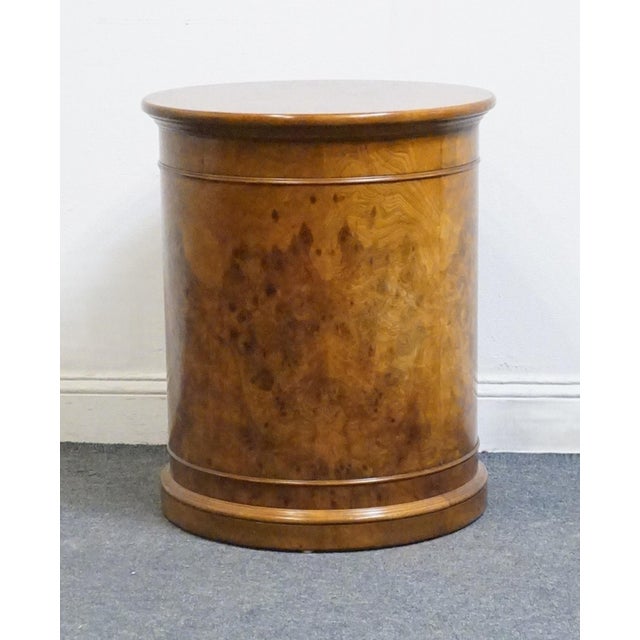 Late 20th Century Henredon Furniture Traditional Style Bird's Eye Maple 21" Accent Round Storage End Table 4700-43 For Sale - Image 5 of 10