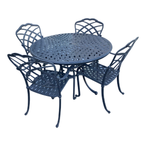 Cast Aluminum Outdoor Dining Table With Four Chairs