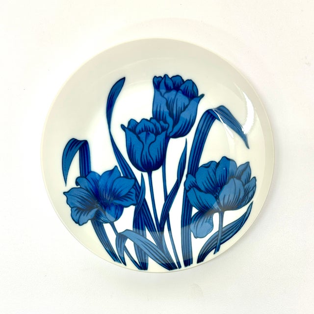 Graphic Floral Blue & White Wall Plate Curation - Group of 9 For Sale - Image 12 of 12