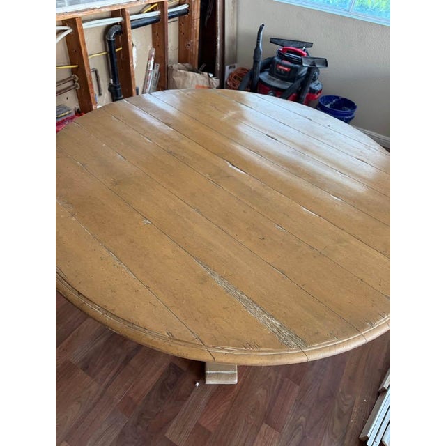 French Provincial 1990s Guy Chaddock & Co. 60" Round Pedestal Dining Table – The Melrose Collection (Includes Extension Leaf) For Sale - Image 3 of 4