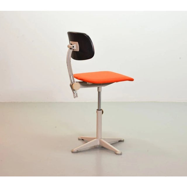 1950s Industrial Dutch Desk Chair from Ahrend De Cirkel, 1950s For Sale - Image 5 of 16