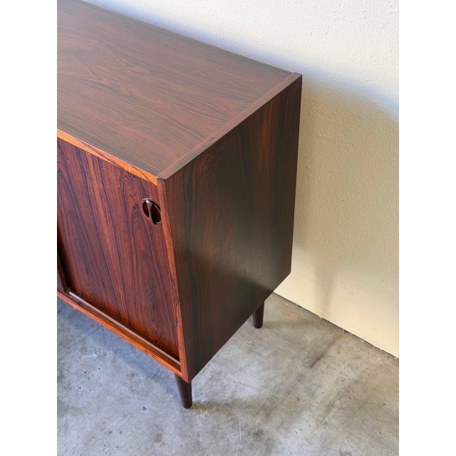 Vintage Danish Sliding Door Cabinet / Mid-Century Rosewood Credenza – C. 1960s For Sale - Image 9 of 9