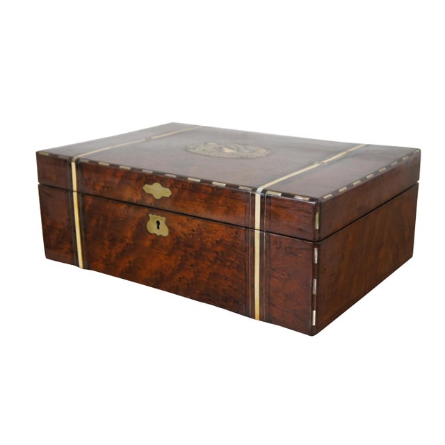 Campaign Mid 20th Century Antique English Victorian Walnut Burl Inlaid Campaign Box For Sale - Image 3 of 12
