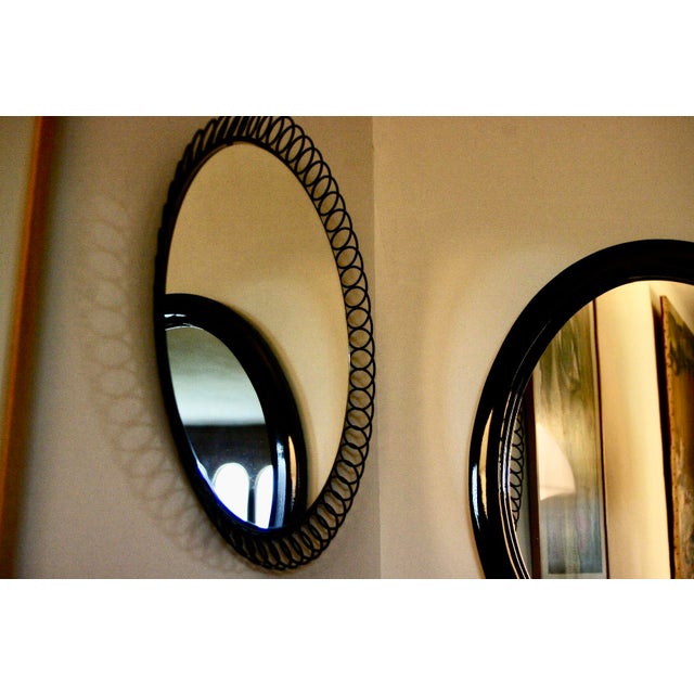 Contemporary Large Circular String Mirror in Lacquered Metal, 1960 For Sale - Image 3 of 6