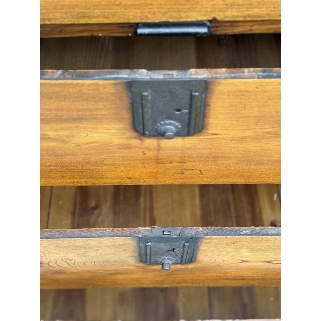 Antique Meiji Japanese Keyaki Merchant Tansu Chest, 1880 For Sale - Image 10 of 16