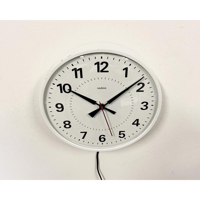 Vintage White Electric Station Wall Clock from Nedklok, 1970s For Sale - Image 4 of 18