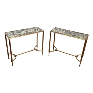 1940s Pair of brass side tables with oxidized mirror tops by Maison Baguès For Sale