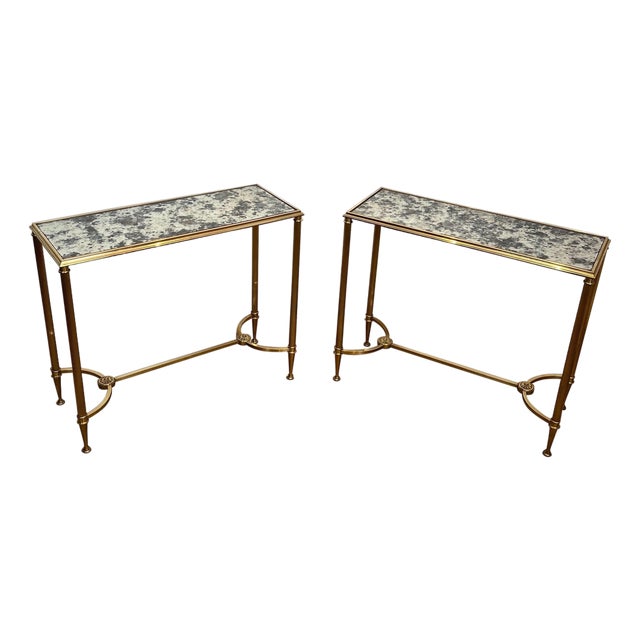1940s Pair of brass side tables with oxidized mirror tops by Maison Baguès For Sale