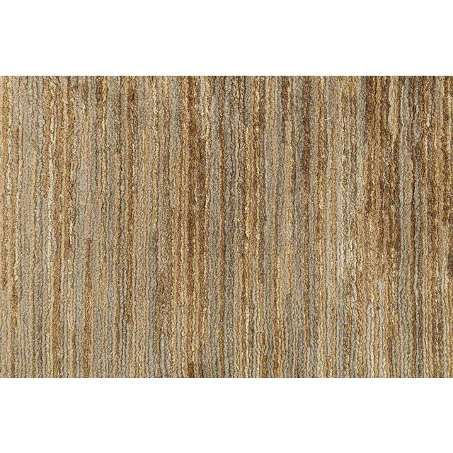 This modern hand-knotted wool rug from the Doris Leslie Blau Collection exemplifies understated luxury and refined...