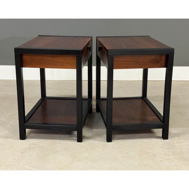 Milo Baughman 1950s Refinished Walnut Nightstands by Milo Baughman for Directional - A Pair For Sale - Image 4 of 9