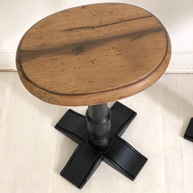 Pair of 19th-century oak stools Signs of wear and age Stable and functional Height: 51 cm Width: 32 cm Depth: 24 cm