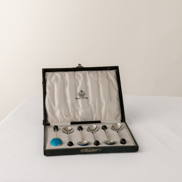 Coffee Bean Spoons in Silver and Enamel from Elkington & Co., 1920s-1930s, Set of 7 For Sale - Image 4 of 4