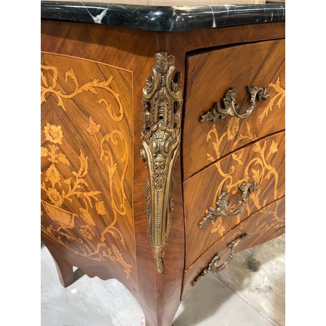 Wood Late 20th Century Marble Top Bombe Chest With Inlaid Floral Design For Sale - Image 7 of 11
