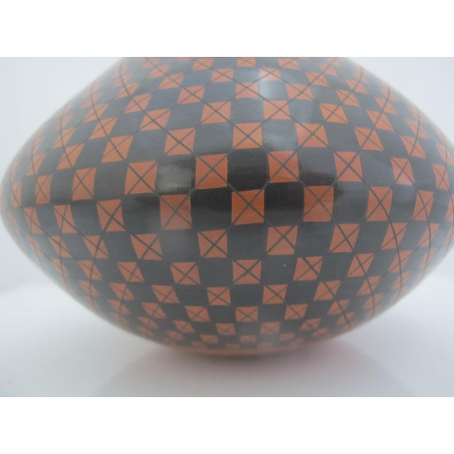 Black Mata Ortiz Olga Quezada Mexico Geometric Checkerboard Pottery Wedding Vase For Sale - Image 8 of 10