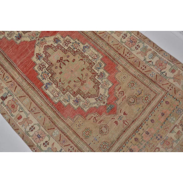 Vintage Handwoven Oushak With Faded Botanical Medallion Rug For Sale - Image 10 of 10