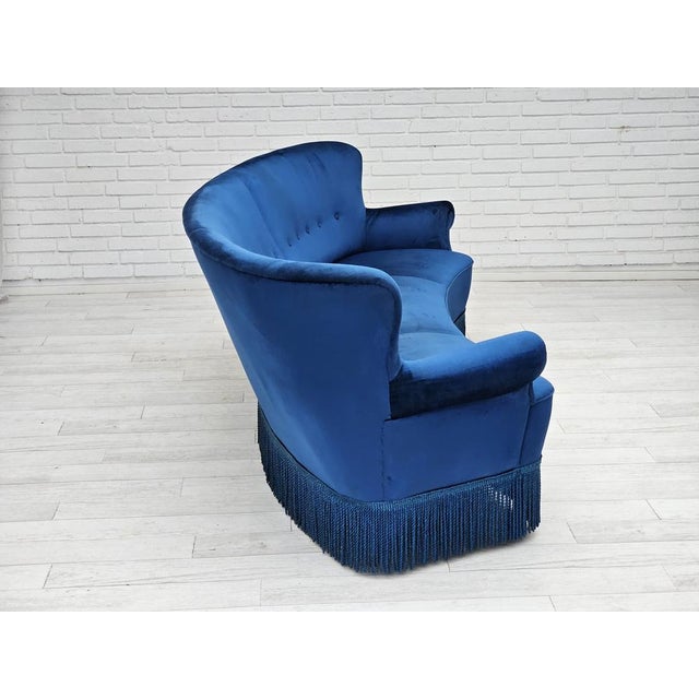 Danish 3-Seater Curved Sofa in Blue Furniture Velour & Beech Wood Legs, 1960s For Sale - Image 15 of 17