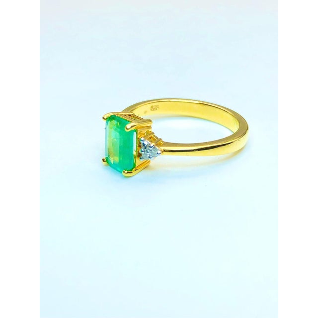 Gemstone Bochic "Capri" Natural Emerald & Diamonds Vintage Retro Ring Set In 18K &Silver For Sale - Image 7 of 18