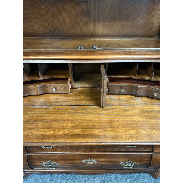 Henredon Henredon Four Centuries French Bombe Secretary Desk With Bookcase Top For Sale - Image 4 of 12