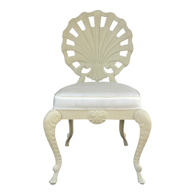 Regency 1960s Clam Shell Chair in Style of Tropitone Veneman Collection Grotto by Brown Jordan For Sale