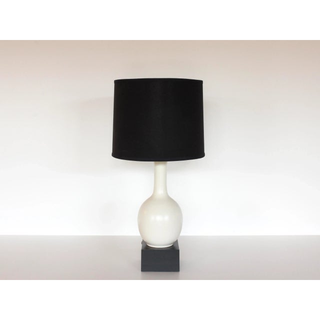 Midcentury White Craquelure Pottery Table Lamp With Black Shade For Sale - Image 11 of 11