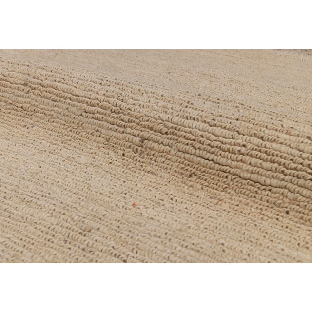 High Quality Hand Knotted Light Tan Jute Loop Pattern Solid Rug 5x7Ft. For Sale - Image 9 of 12