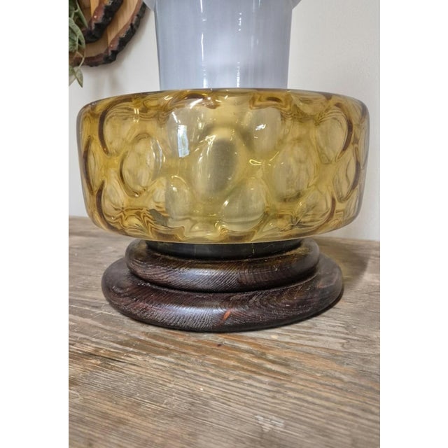Mid-Century Table Lamp in Pressed Amber Glass and Wood, 1930 For Sale - Image 4 of 9