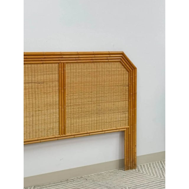 Late 20th Century Vintage Bamboo Wicker Queen Headboard Coastal Hollywood Regency MCM For Sale - Image 5 of 9